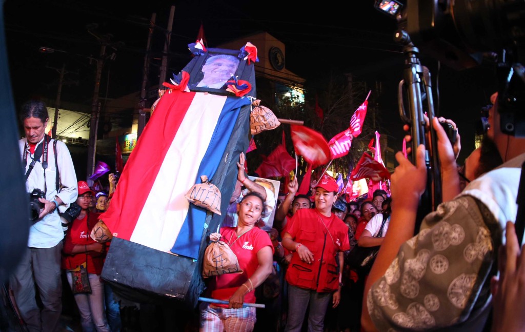 Festejo fmln_06