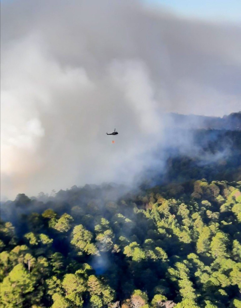 Sistema Bambi bucket - Foto: Cuerpo de Bomberos 