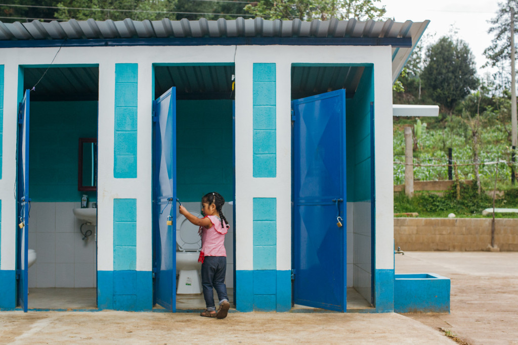 BAÑOS CAMBIAN VIDAS (4)