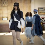 Modelos presentan creaciones del diseñador turco Bora Aksu durante un desfile en la Semana de la Moda de Londres este 16 de septiembre. EFE/EPA/TOLGA AKMEN