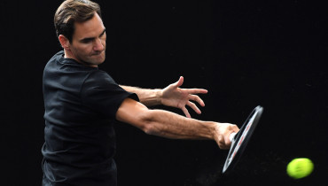 London (United Kingdom), 21/09/2022.- Roger Federer of Switzerland during a practice session in London, Britain, 21 September 2022, ahead of the Laver Cup tennis tournament starting on 23 September. On 15 September announced his retirement from professional tennis with the Laver Cup his last tournament he will play in. (Tenis, Suiza, Reino Unido, Londres) EFE/EPA/ANDY RAIN