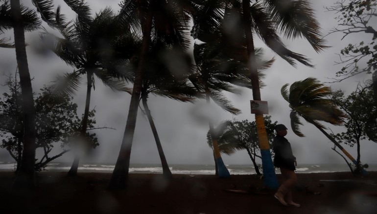 Vista de los vientos provocados por el paso de un huracán por Puerto Rico, en una fotografía de archivo. EFE/Thais Llorca