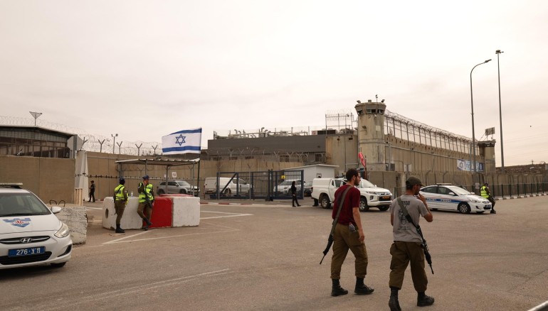 La prisión militar de Ofer, cerca de Jerusalén (Israel), el 25 de noviembre de 2023. EFE/ATEF SAFADI.