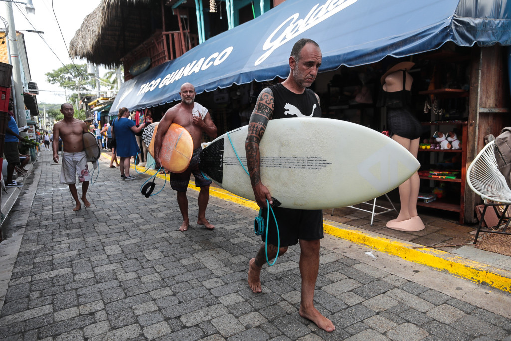 La cultura del surf se vive día a día en Playa El Tunco, La Libertad. Foto:D1/Gabriel Aquino