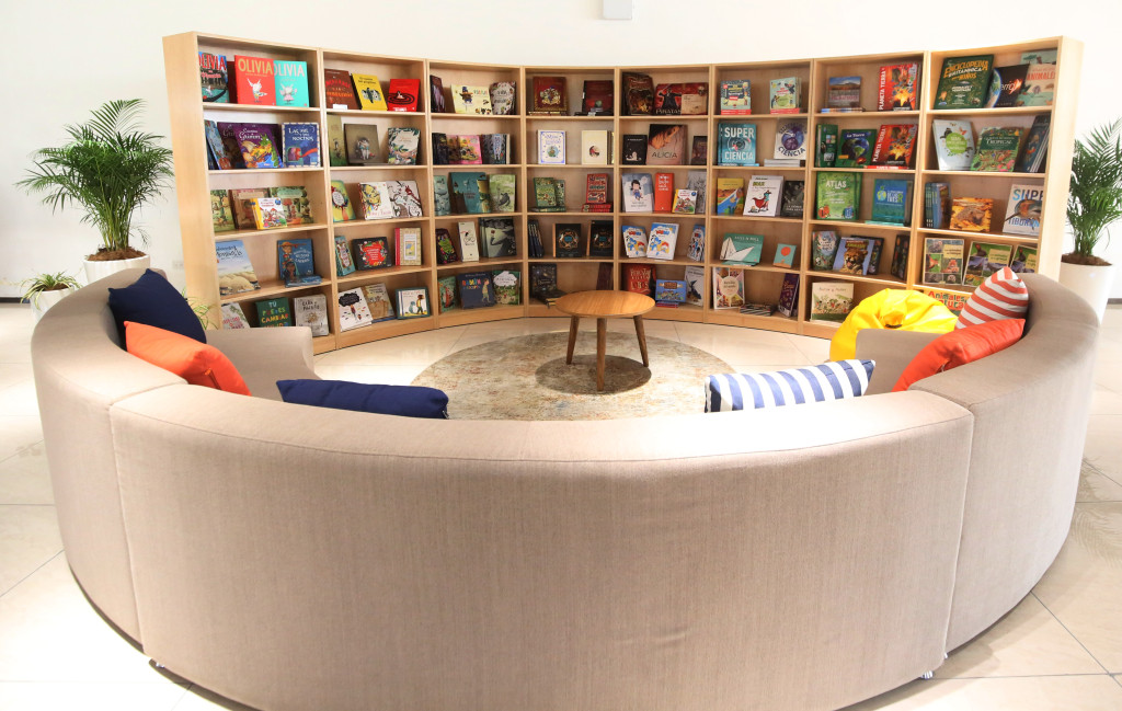 Imágenes de una visita a la Biblioteca Nacional de El Salvador - Diario1