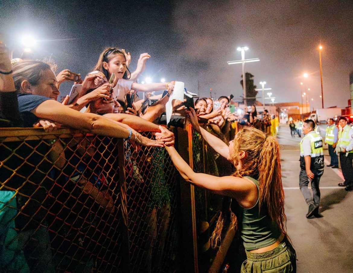 Shakira suspende concierto en Lima tras ser hospitalizada por dolor
