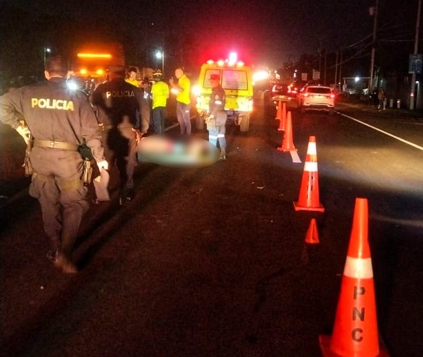 Hombre muere atropellado y conductor se da a la fuga - Diario1