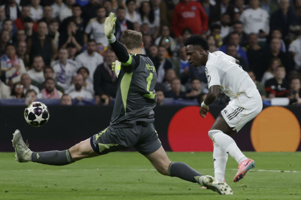 Neuer Vs Rma Neuer desata la tormenta y el Bayern se acerca a semifinales - Diario1